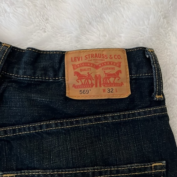 Men's 569 Levi Strauss & CO Dark Blue Denim Shorts - Picture 4 of 5